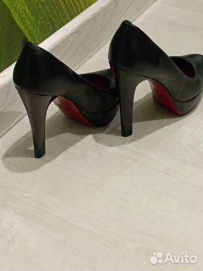 Туфли женские 37 размер, чёрные, бу