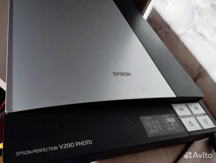 Цветной сканер epson perfection photo v200