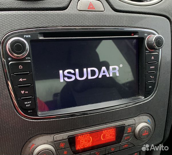 Магнитола Isudar H53 на Ford