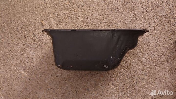 Поддон двигателя 2.5L disel Ford Transit R1992 год