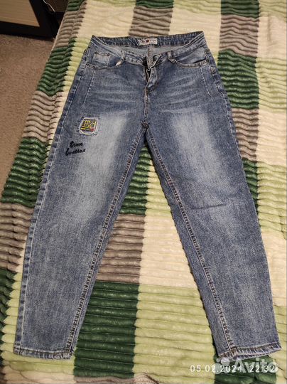 Джинсы женские