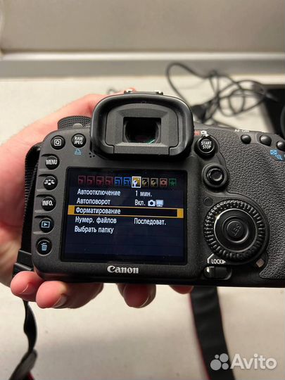 Зеркальный фотоаппарат Canon EOS 7D