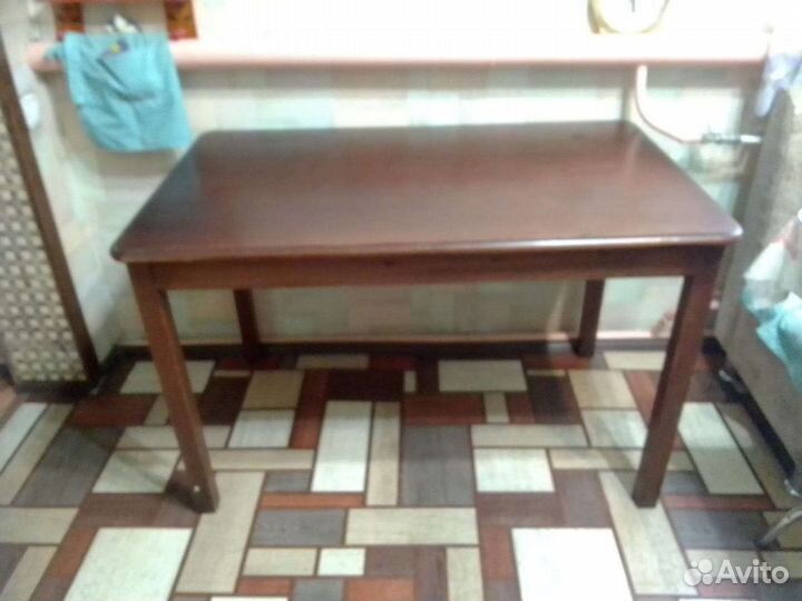 Стол деревянный