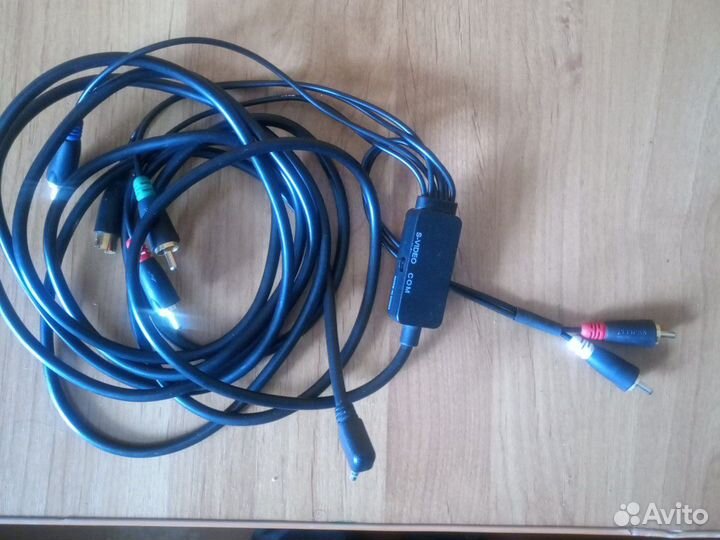 Аккумулятор, кабель для подключения PSP к тв