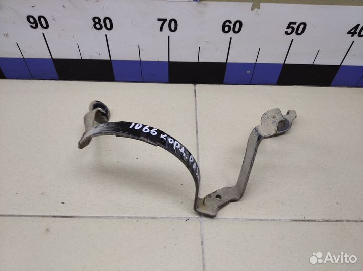 Кронштейн (сопут. товар) Hi Lux 2015