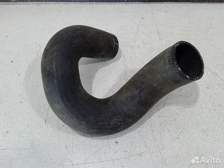 Патрубок системы охлаждения