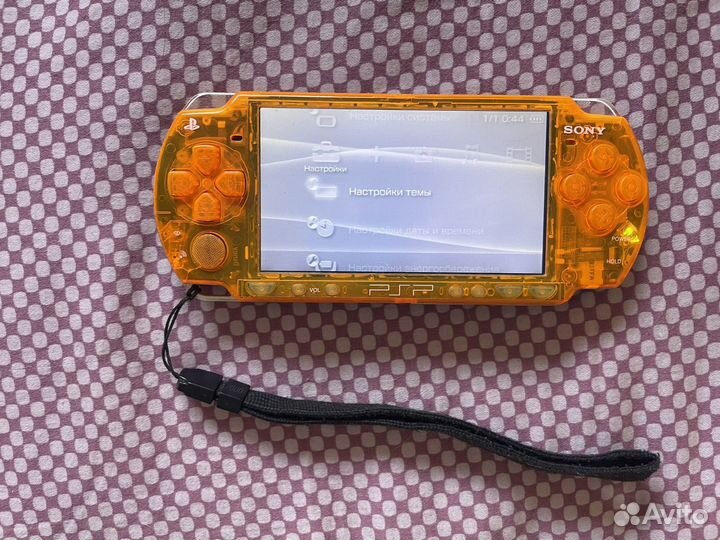 Портативная игровая приставка Sony psp 2000