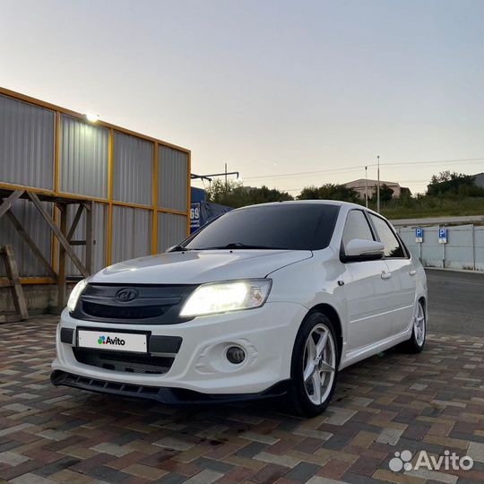 LADA Granta 1.6 МТ, 2015, 184 000 км