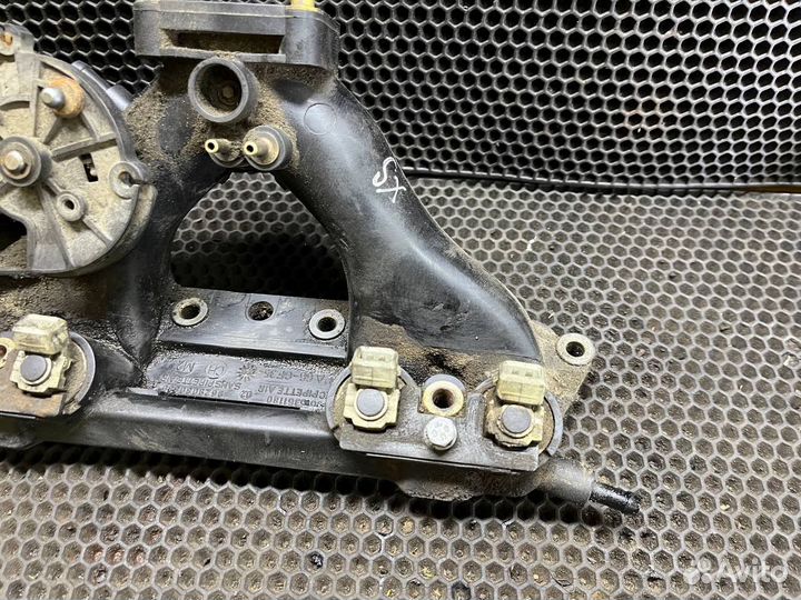 Впускной коллектор Citroen Xsara