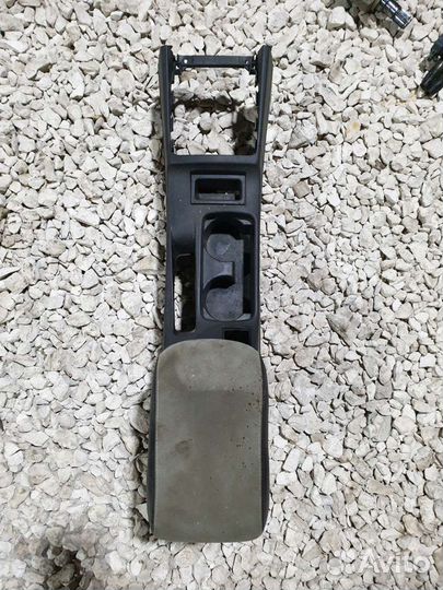 Подлокотник Mitsubishi Lancer 10 Лансер