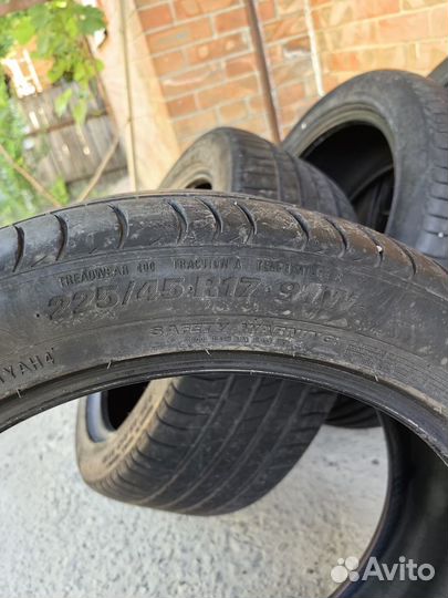 Kumho Ecsta HS51 225/45 R17 91W