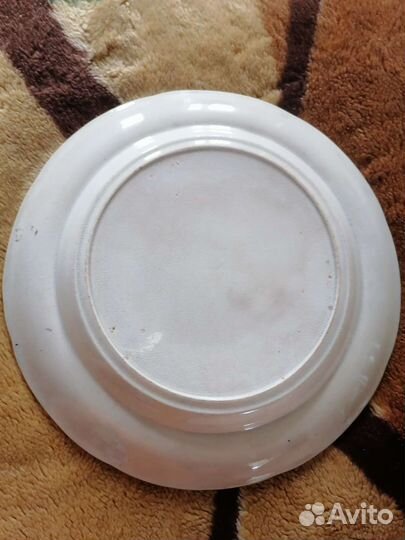 Настенная тарелка