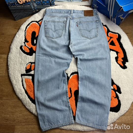 Джинсы Levis 501