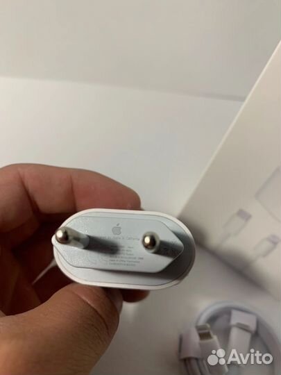 Зарядка на iPhone 25w
