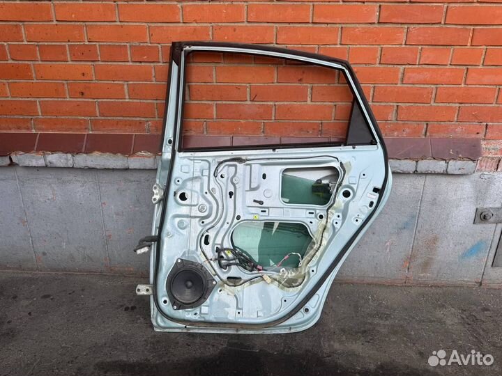 Дверь задняя правая Toyota Prius ZVW30