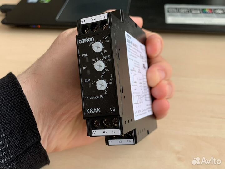 Реле контроля Omron