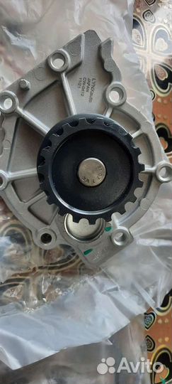 Помпа volvo s60.s80.v70.xc60