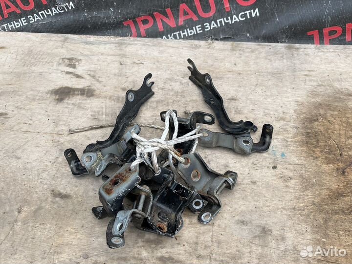 Петли Mazda CX-7