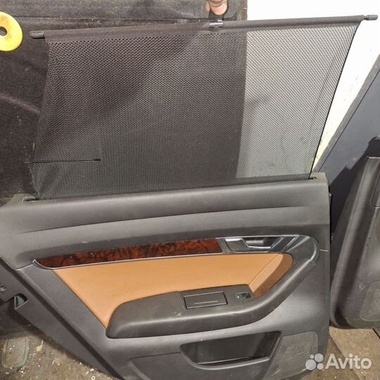 Задние дверные карты Audi A6 C6 с шторками