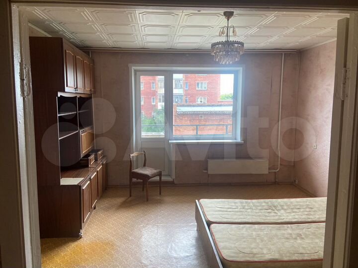 3-к. квартира, 74,8 м², 2/5 эт.