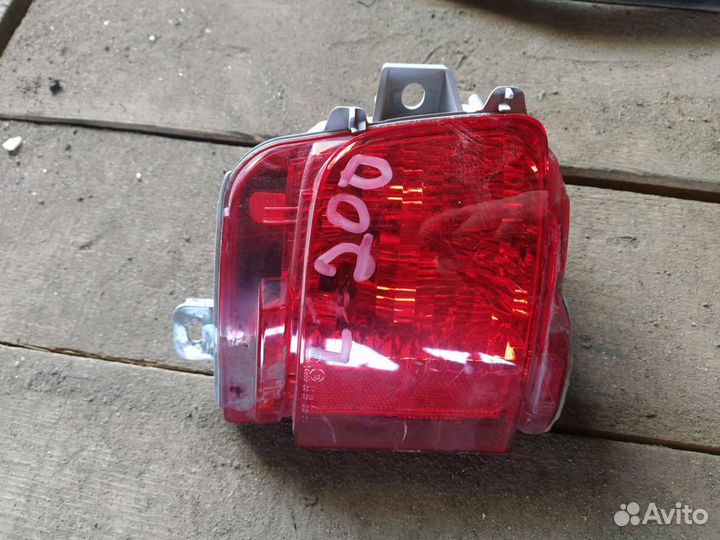 Фонарь задний левый в бампер Toyota Land cruiser 2