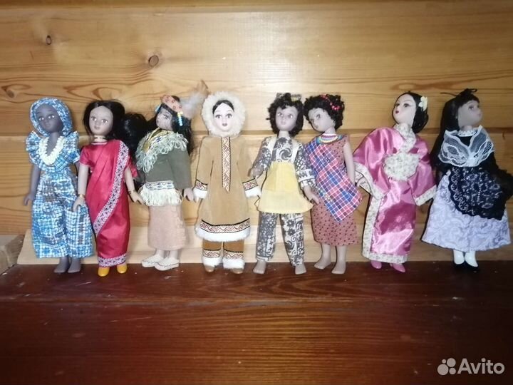 Продаю коллекцию фарфоровых кукол