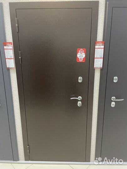Дверь входная металлическая новая с терморазрывом