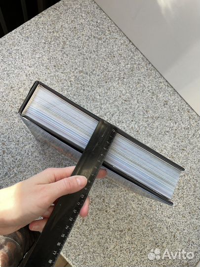 Толстая книга с фотографиями