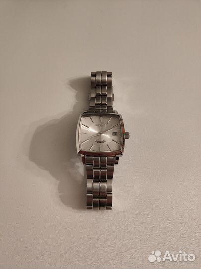 Очень редкие премиальные часы Seiko sara011
