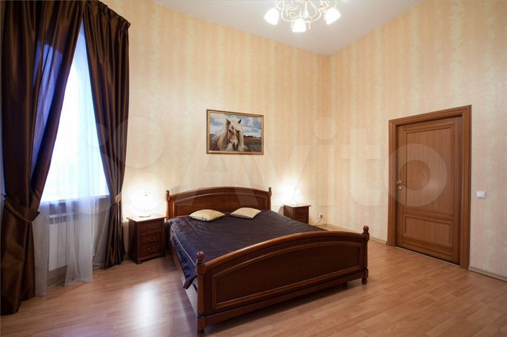 Коттедж 250 м² на участке 7 сот.