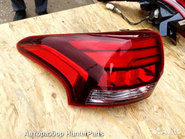 Mitsubishi Outlander 3 фонарь задний левый рест