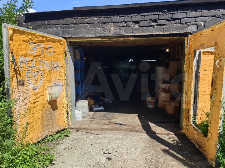 Гараж, > 30 м²