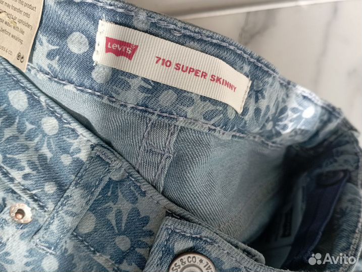 Джинсы новые Levi's оригинал 10 лет