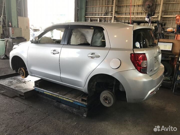 Декоративная крышка двигателя Toyota Ist NCP110