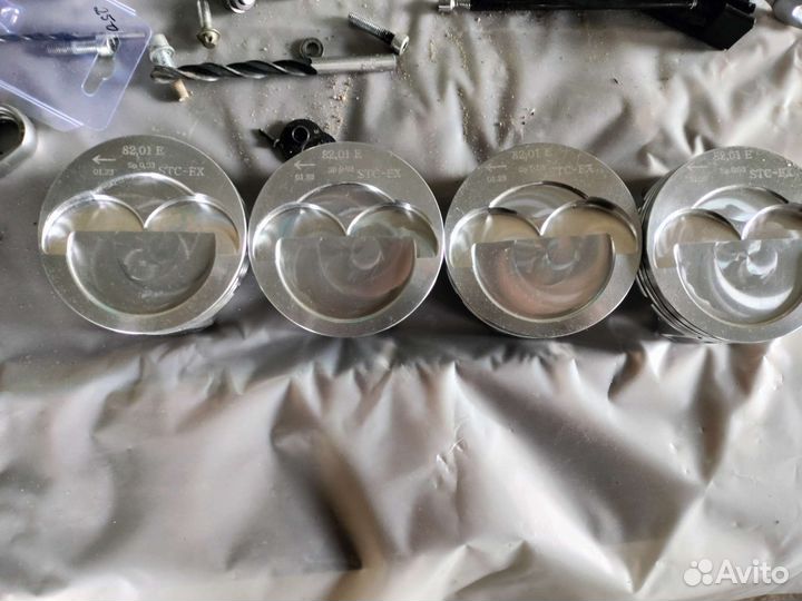 Поршня на гранту