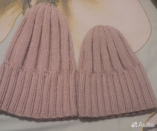 Вязанные шапки мама+дочка