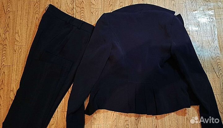 Брючный женский школьный костюм 40-42 размер