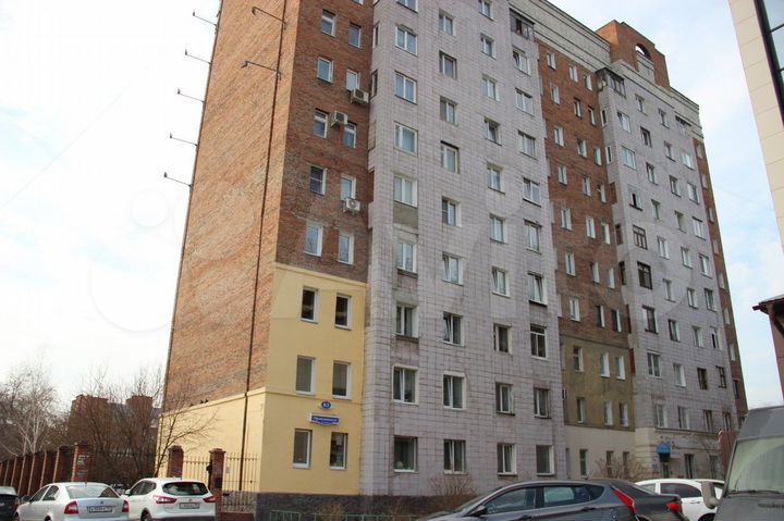 3-к. квартира, 84 м², 1/10 эт.
