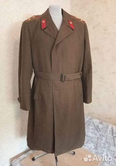 Плащ военный 50 СССР со знаками отличия
