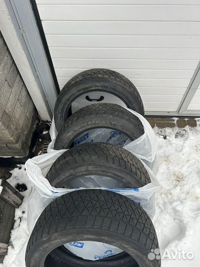 Bridgestone Blizzak DM-V2 275/45 R20