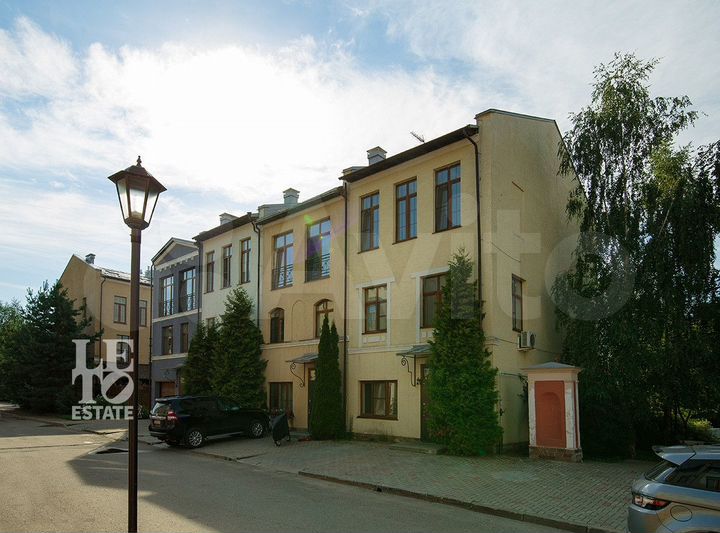 Таунхаус 165,1 м² на участке 1 сот.