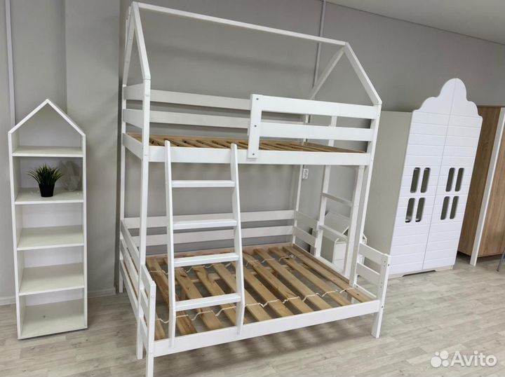 Кровать 2 яруса из массива березы