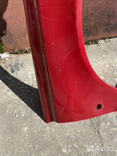 Крыло переднее правое Volvo S40, V40 дорест 260631