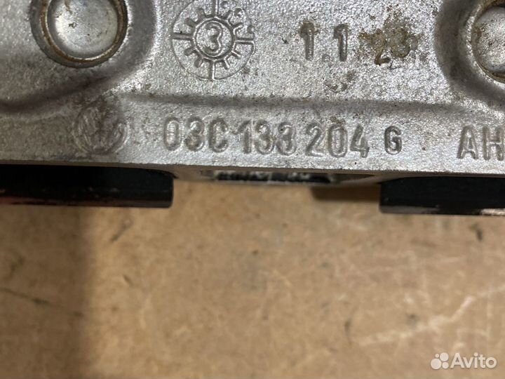 Топливная рампа 03C133204G 1.6fsi Golf Jetta Skoda