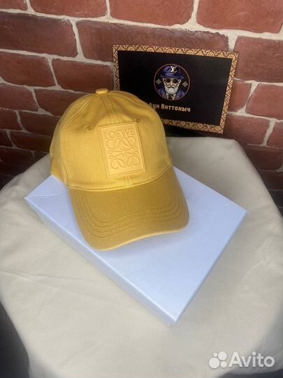 Кепка женская Loewe