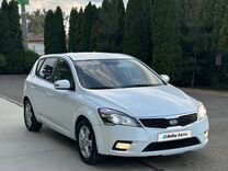 Kia Ceed 1.6 AT, 2012, 171 300 км, с пробегом, цена 890 000 руб.