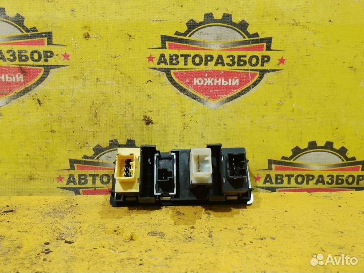 Блок кнопок Geely Emgrand EC7