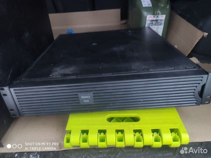 APC Smart-UPS RT 2000 и Батарея APC surt48xlbp