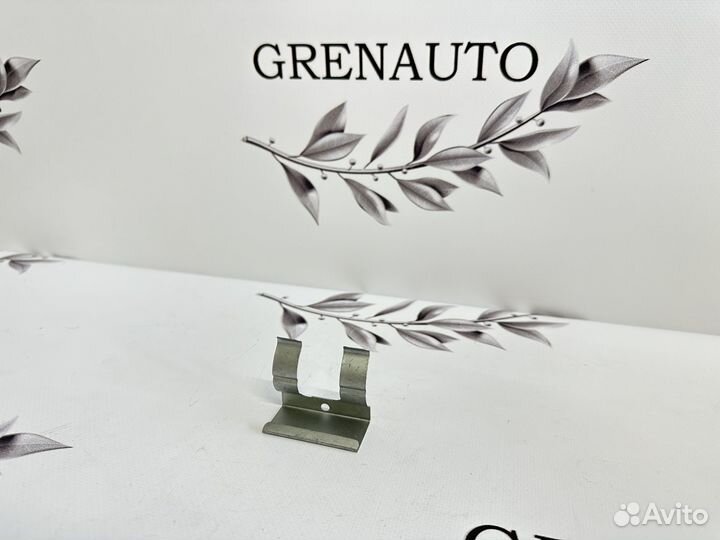 Крепление форсунки фароомывателя mazda 6 GH