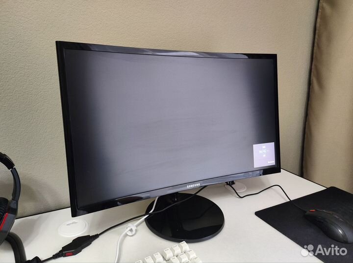 Монитор Samsung 24 изогнутый